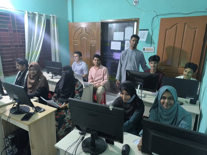 মাত্র ১৫০০ টাকায় ৩ মাসের কম্পিউটার প্রশিক্ষণ কোর্স!